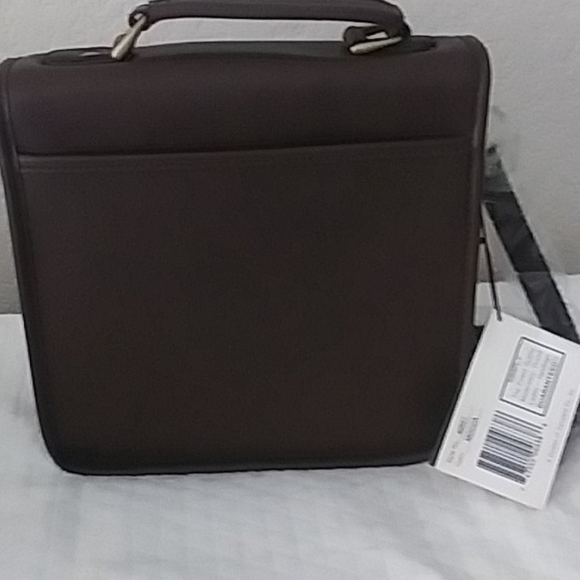 NWT. Mocca Handbag - Picture 2 of 9